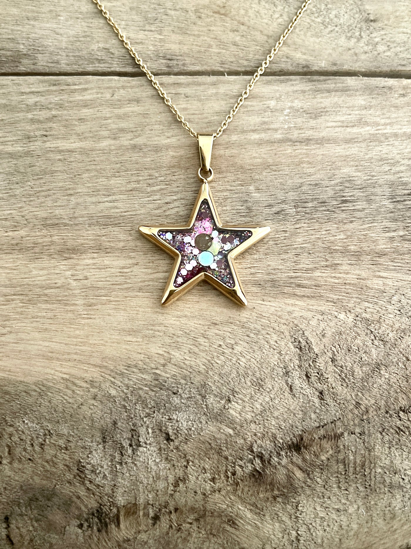 Collier doré ÉTOILE Apaisement des émotions