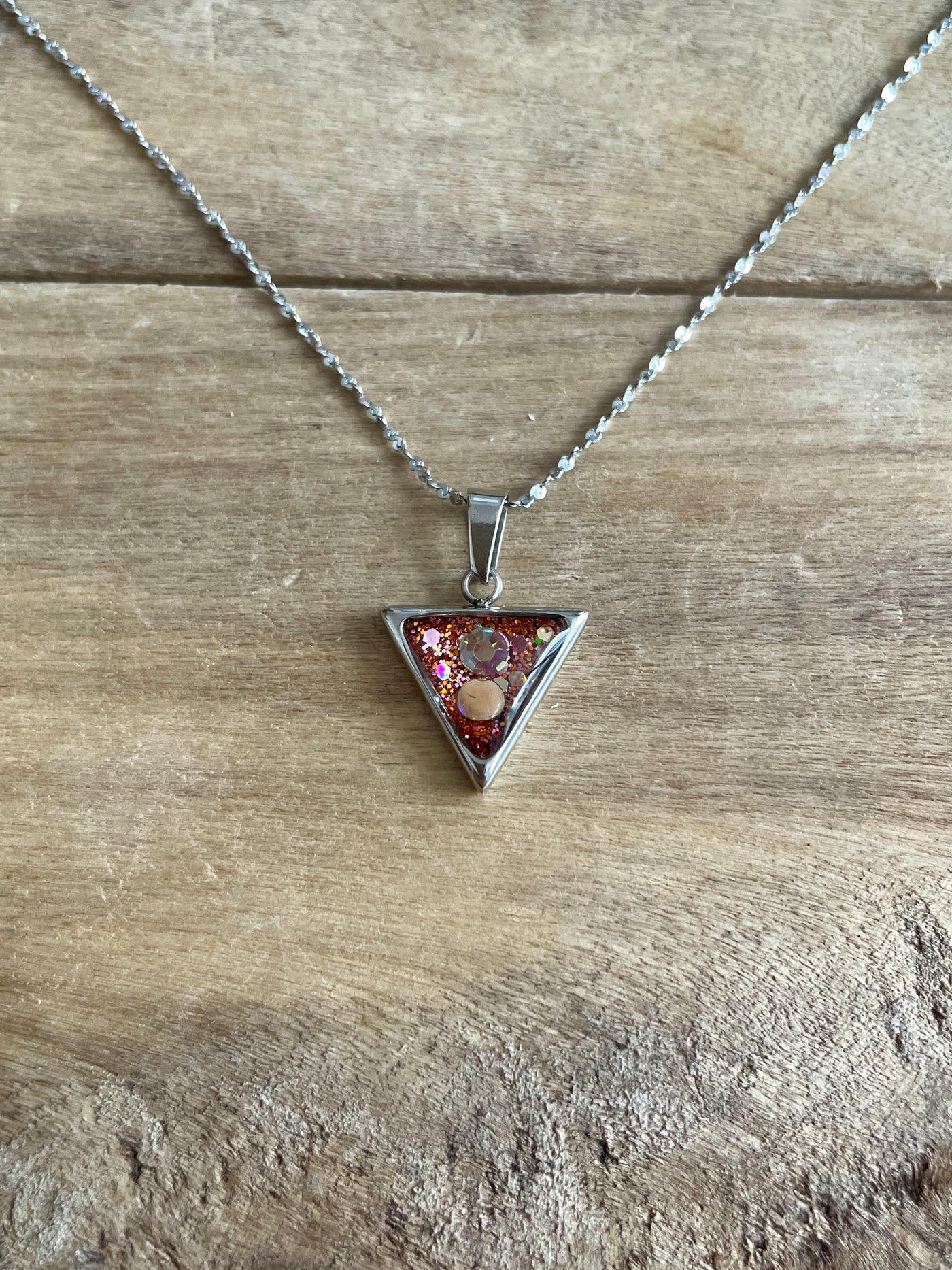 Collier triangle argenté Réharmonisation des 7 chakras