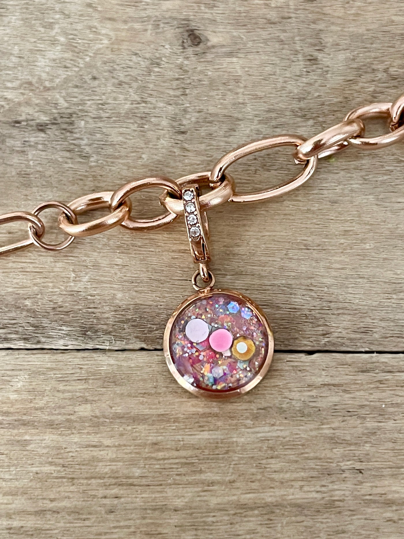 Charm Cristal or rose Lignée familiale (vendu sans bracelet)