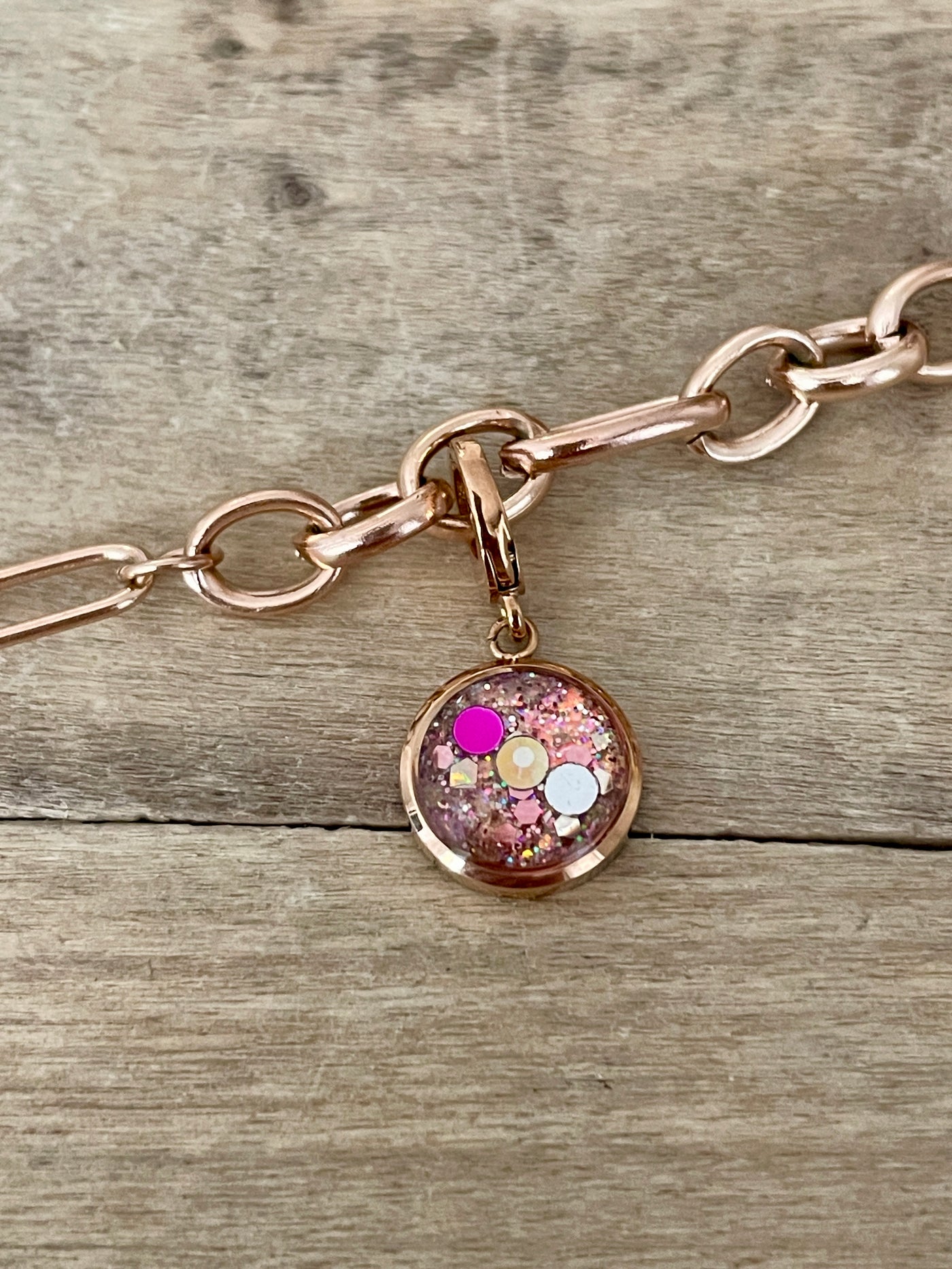 Charm or rose Nettoyage du plexus (vendu sans bracelet)