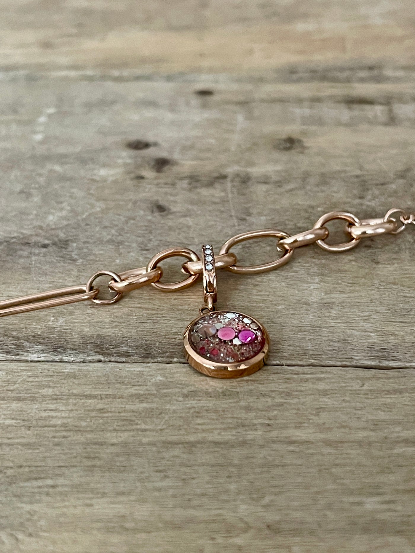 Charm Cristal or rose Vibration (vendu sans bracelet)