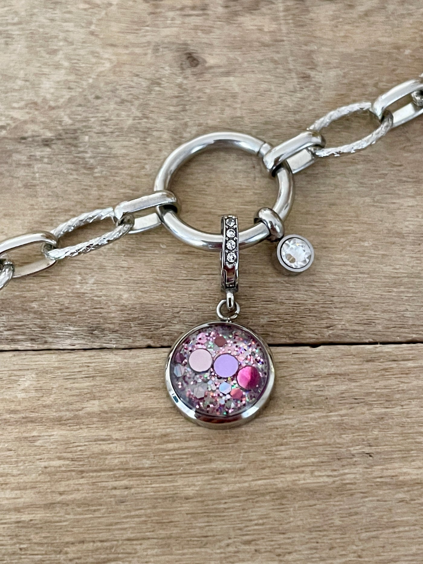 Charm Cristal argenté Amour de soi (vendu sans bracelet)