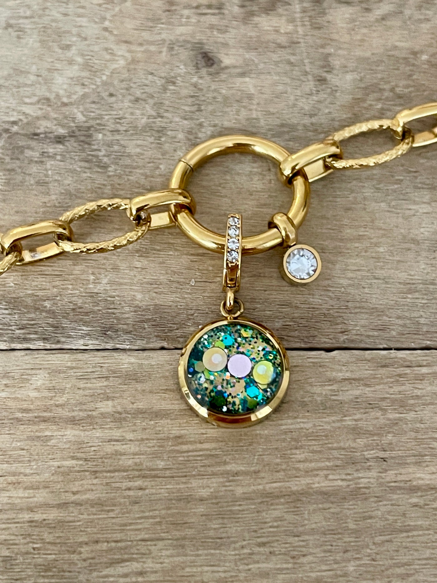 Charm Cristal doré Angoisses et peurs (vendu sans bracelet)