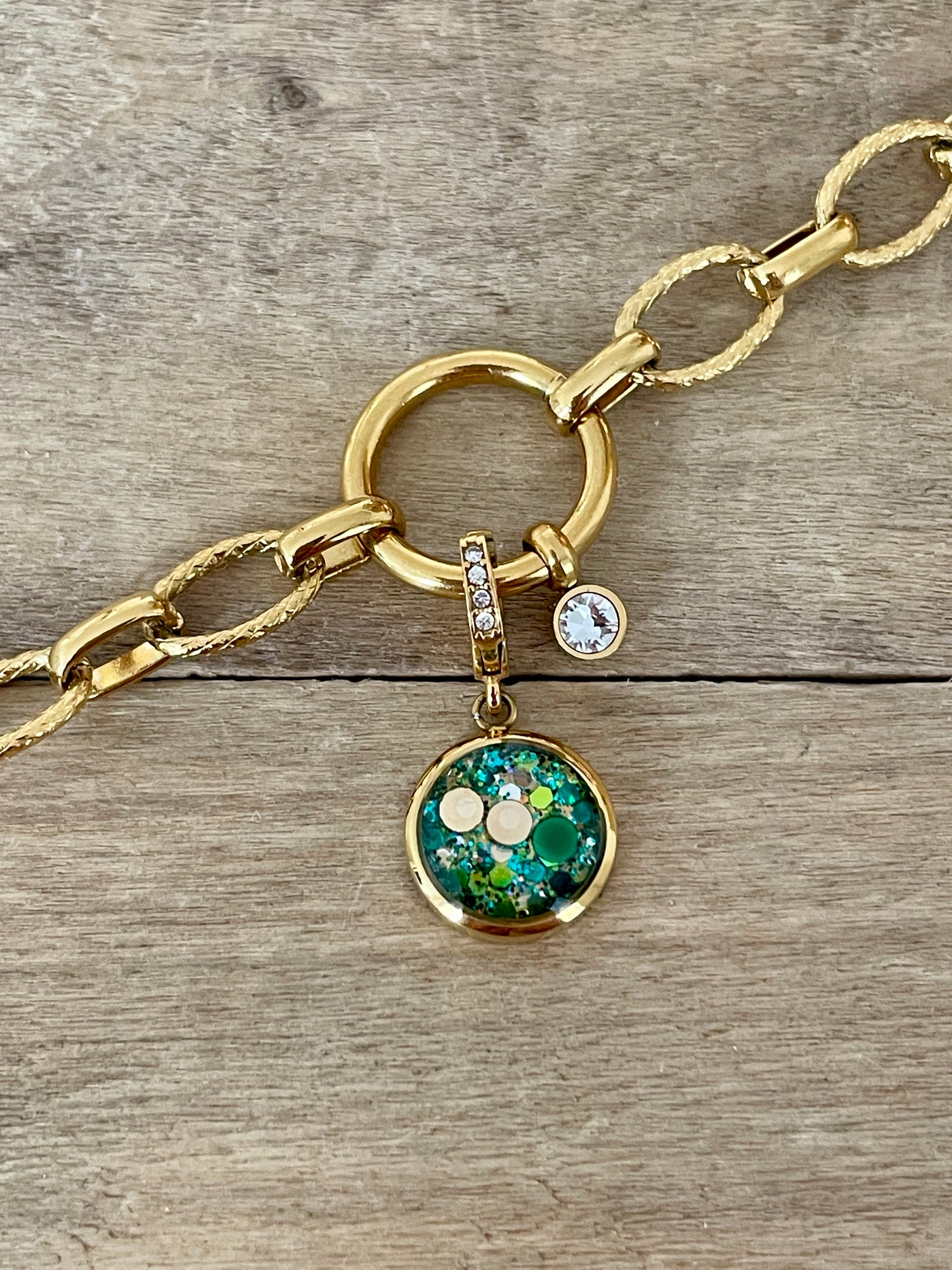 Charm Cristal doré Enfant intérieur (vendu sans bracelet)