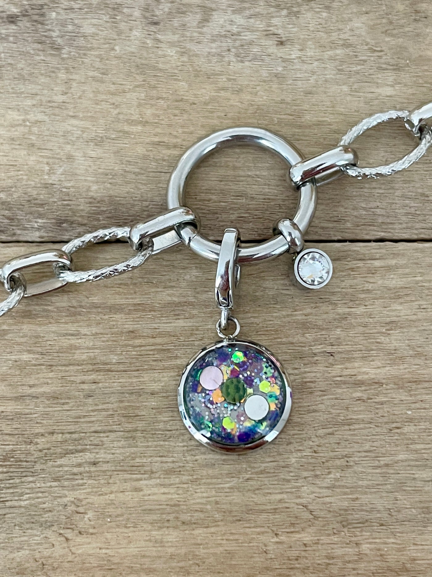 Charm argenté Jalousie (vendu sans bracelet)