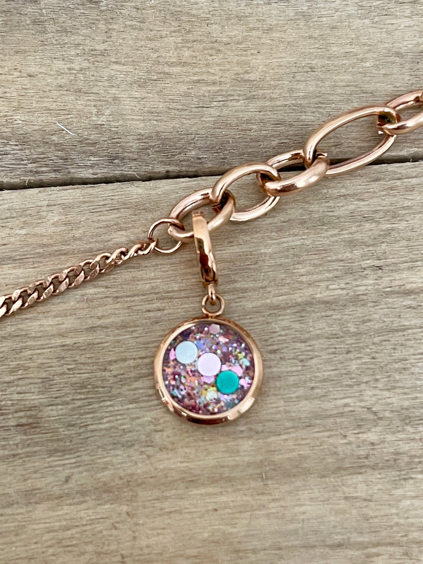 Charm or rose Kilos émotionnels (vendu sans bracelet)