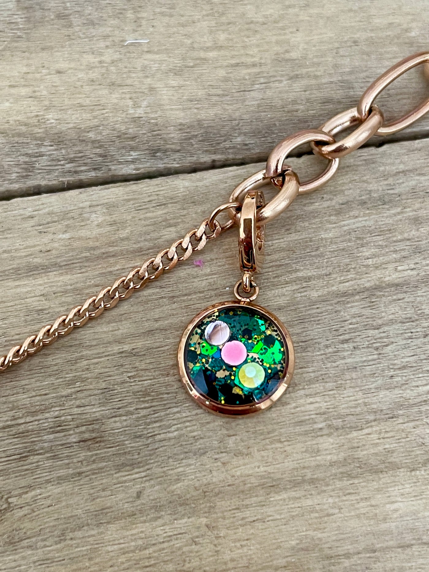 Charm or rose Alignement à soi (vendu sans bracelet)