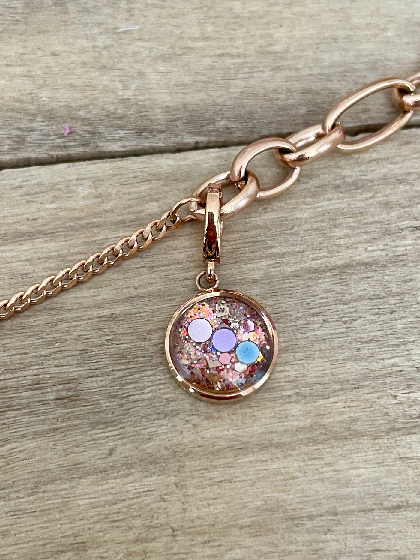 Charm or rose Blessure d'Abandon (vendu sans bracelet)