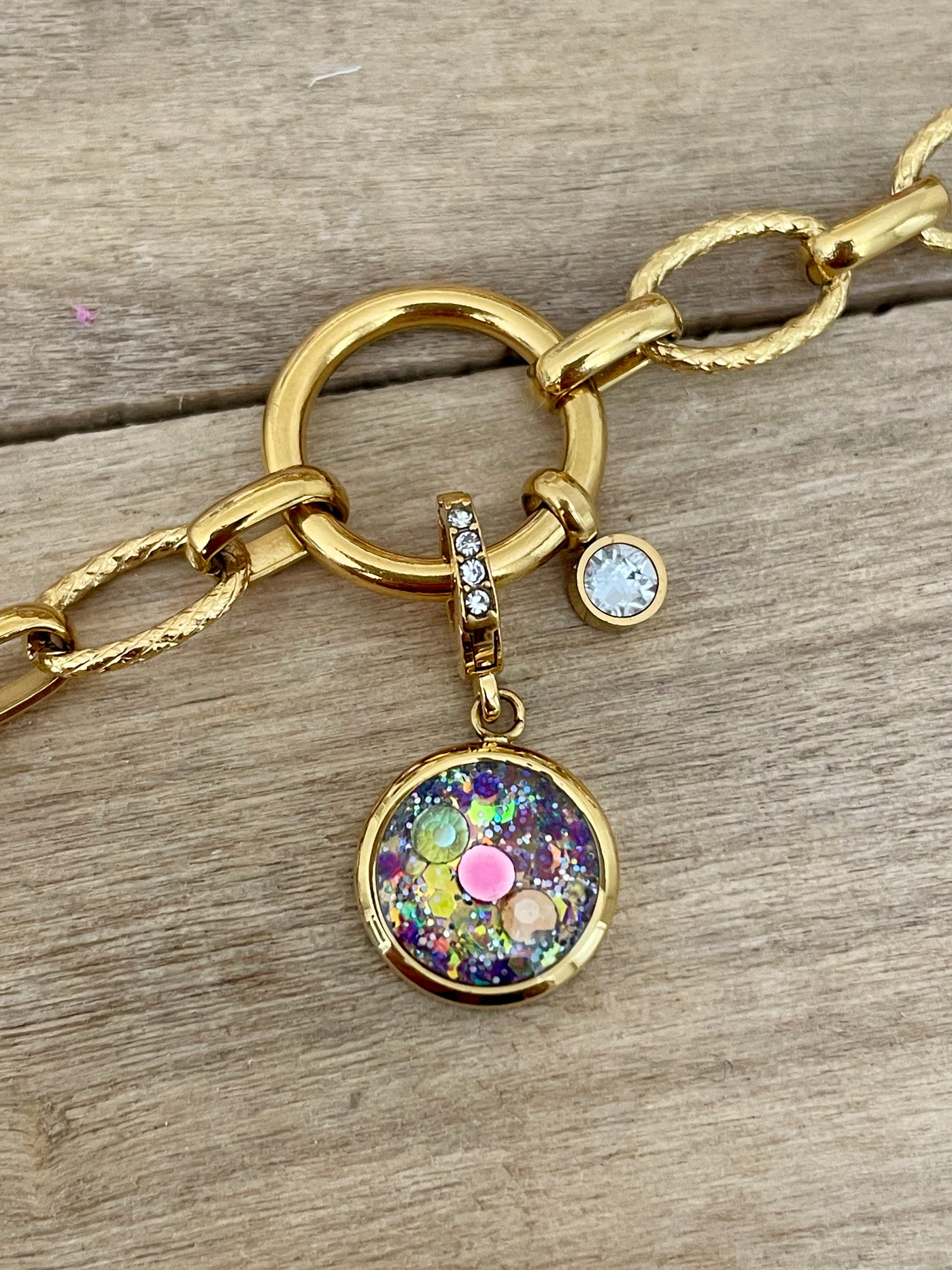 Charm Cristal doré Je mérite (vendu sans bracelet)