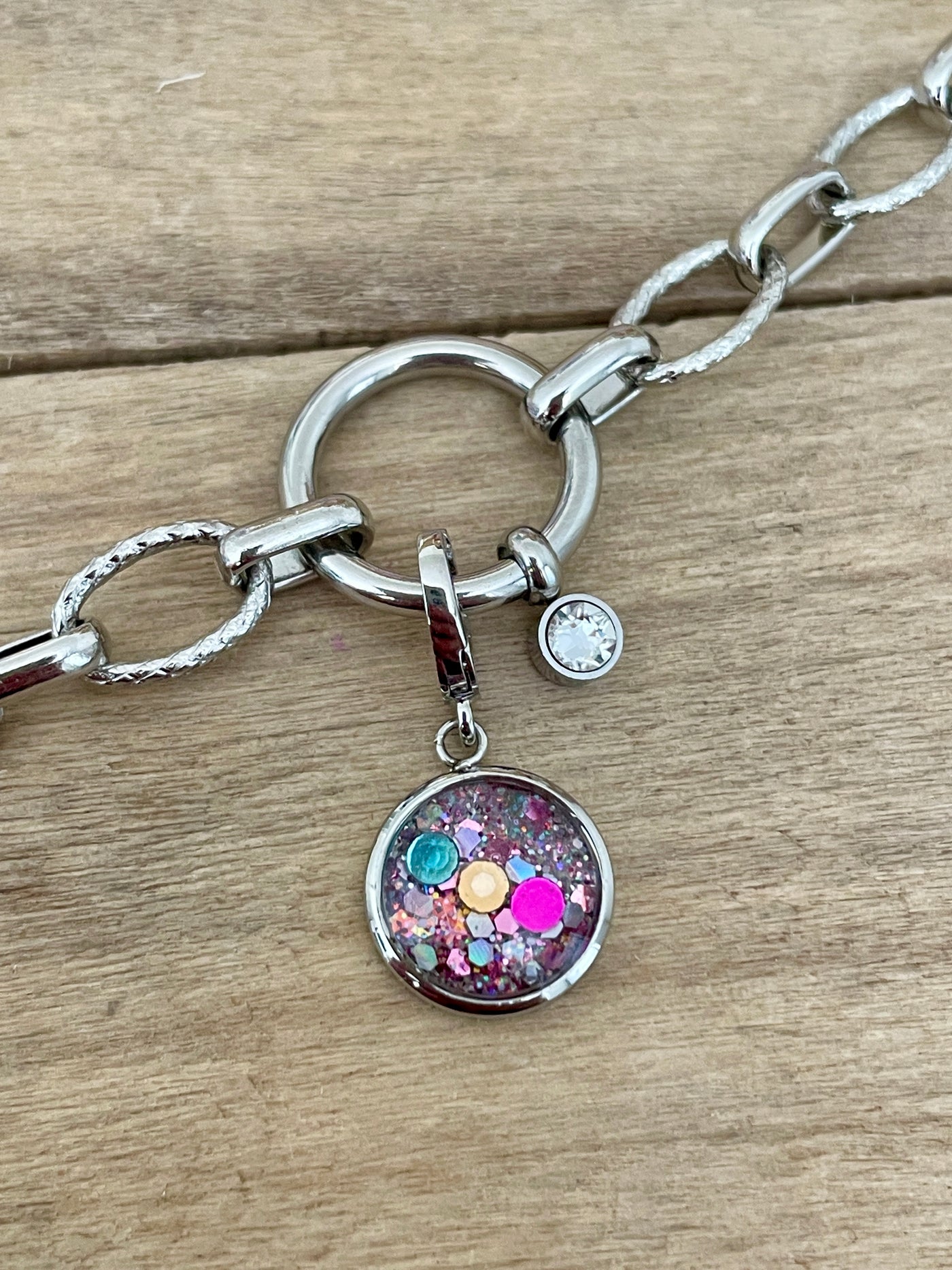 Charm argenté Je mérite (vendu sans bracelet)