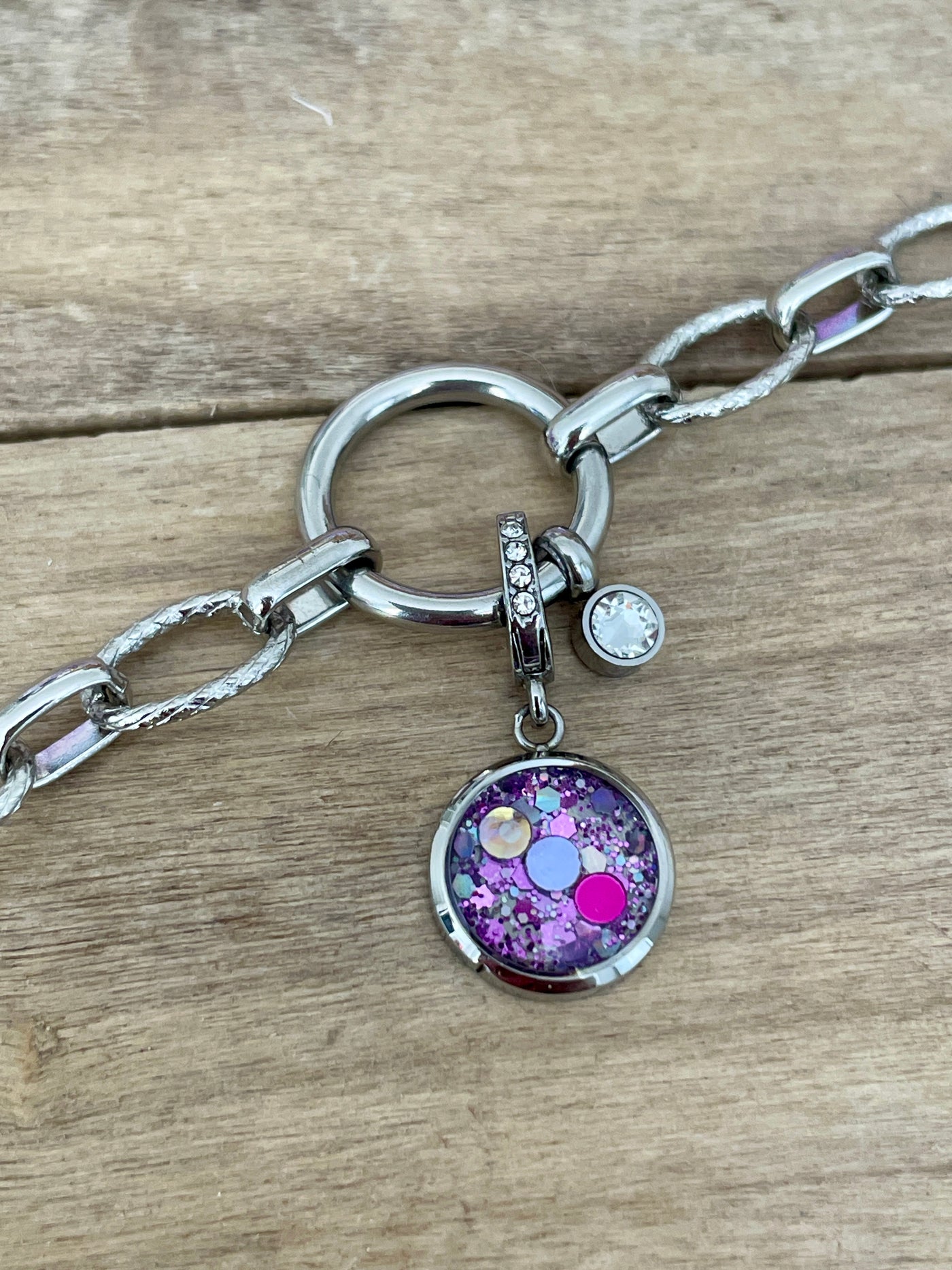 Charm Cristal argenté Chakra coeur (vendu sans bracelet)