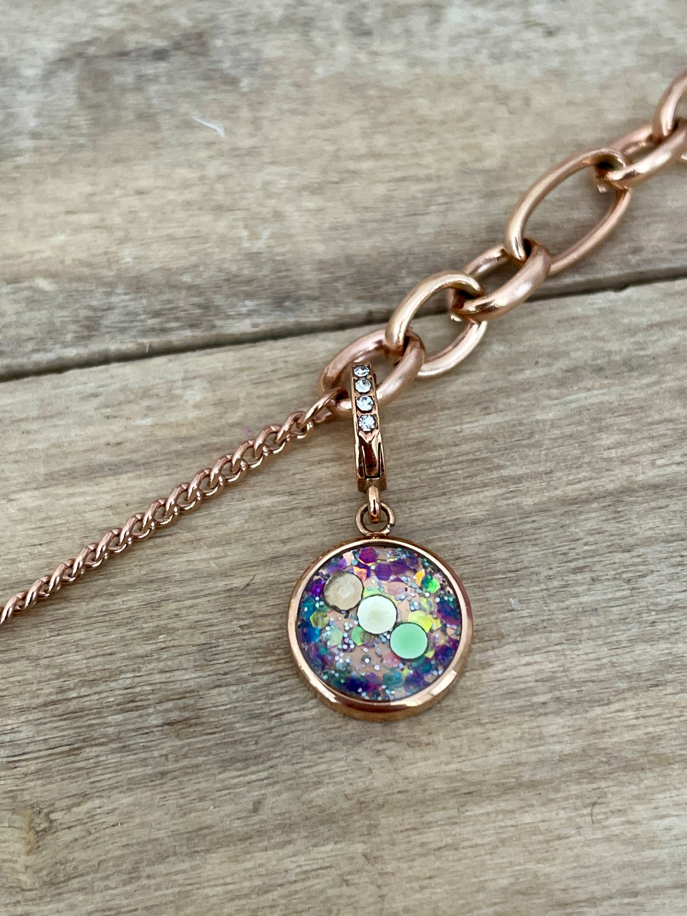 Charm Cristal or rose Chakra coeur (vendu sans bracelet)