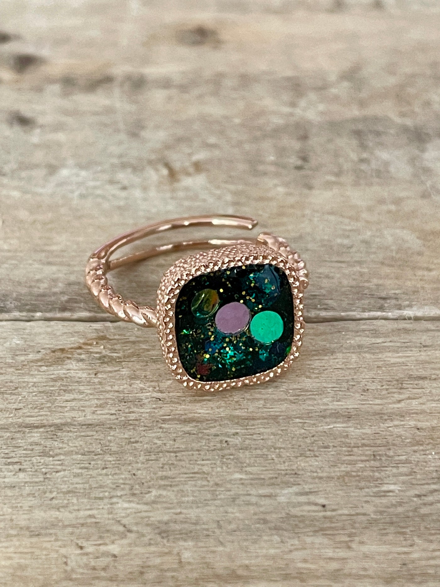 Bague or rose MONROE Vies antérieures