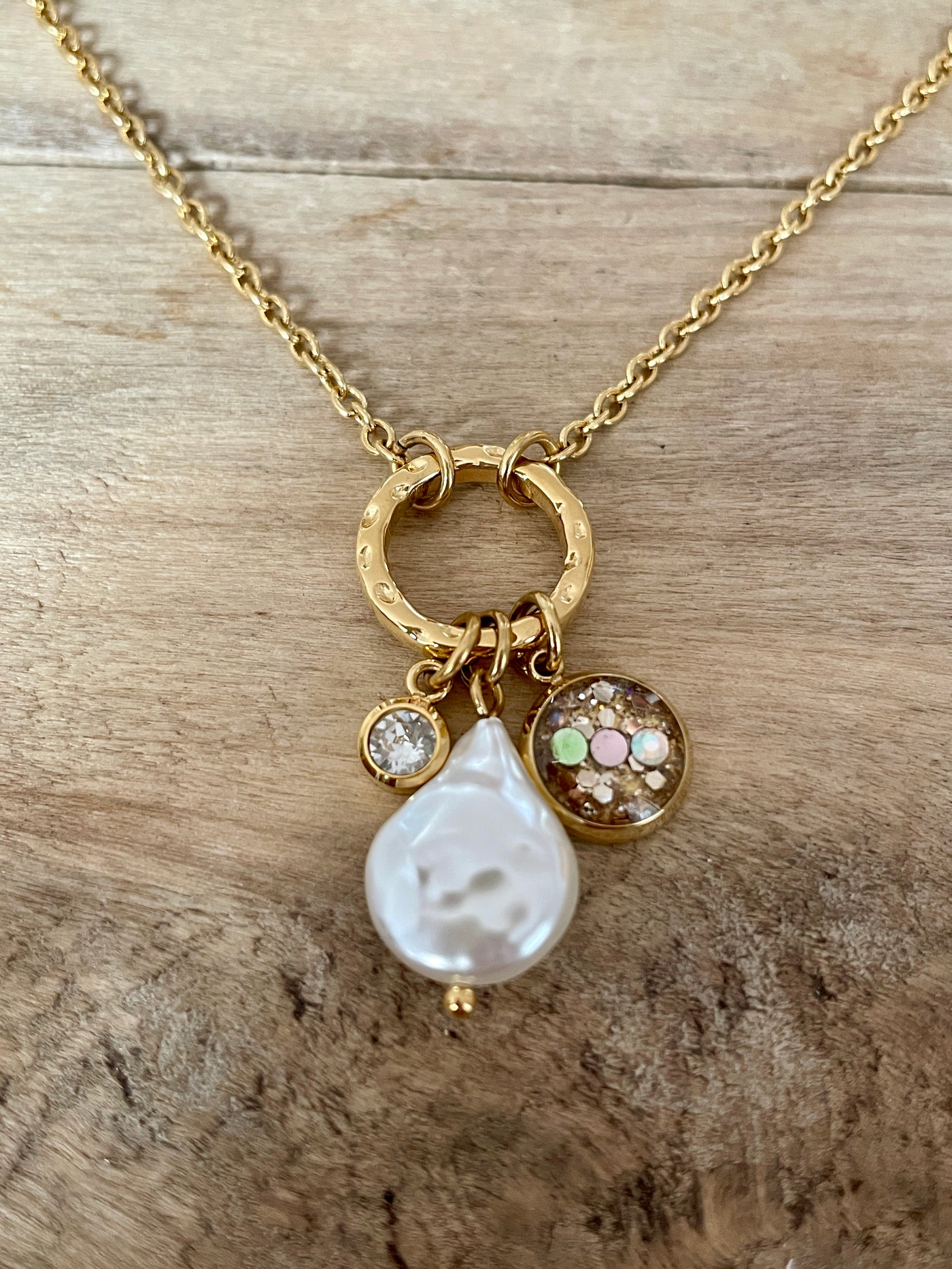 Collier doré CALYPSO Mémoires karmiques