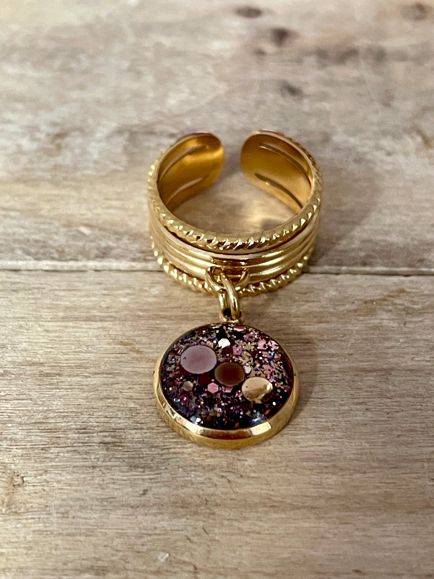 Bague dorée ALMA Chakra racine