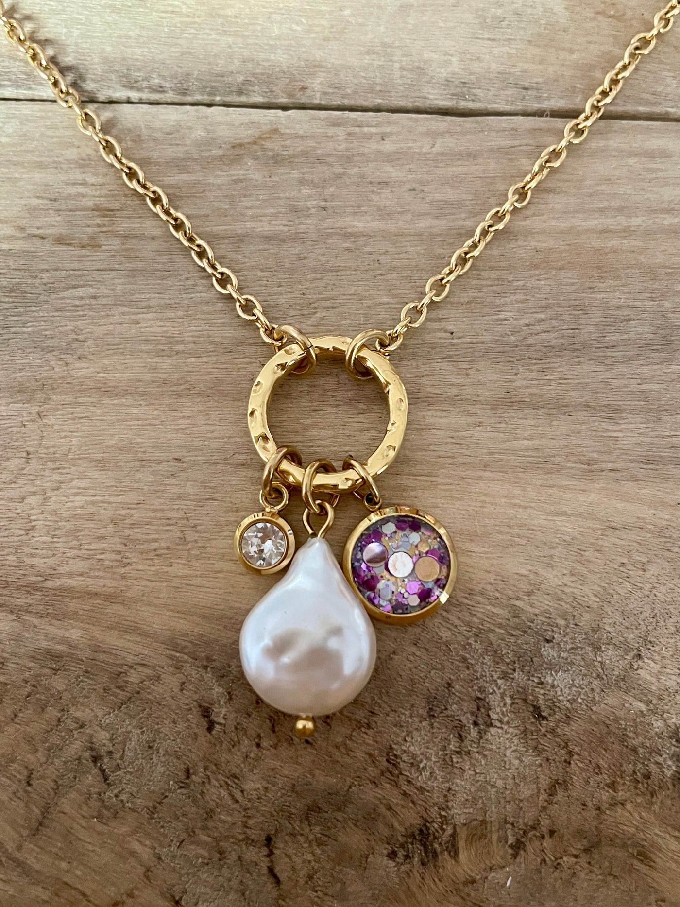 Collier doré CALYPSO Enfant intérieur