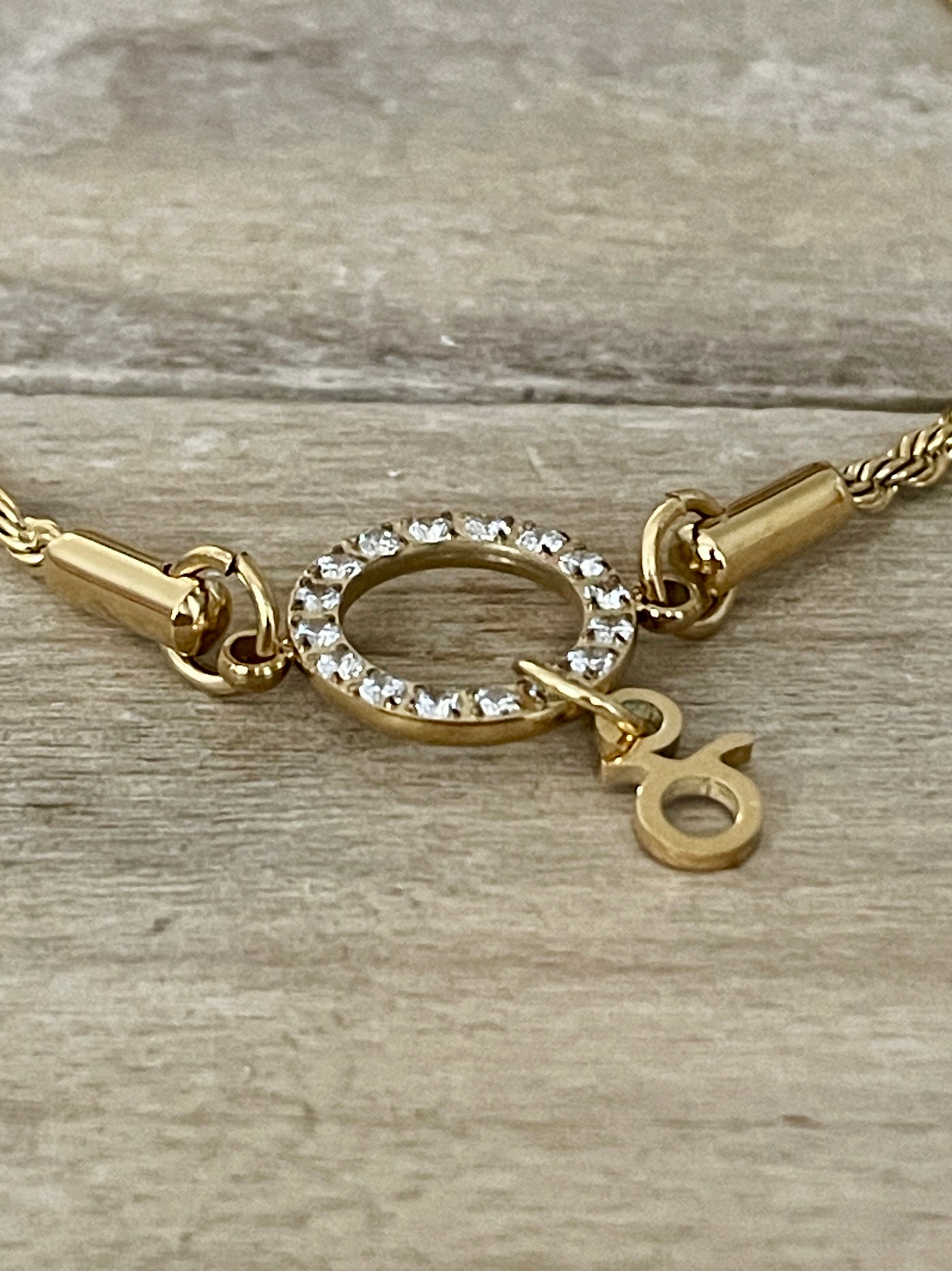 Bracelet doré AURORA Crise émotionnelle