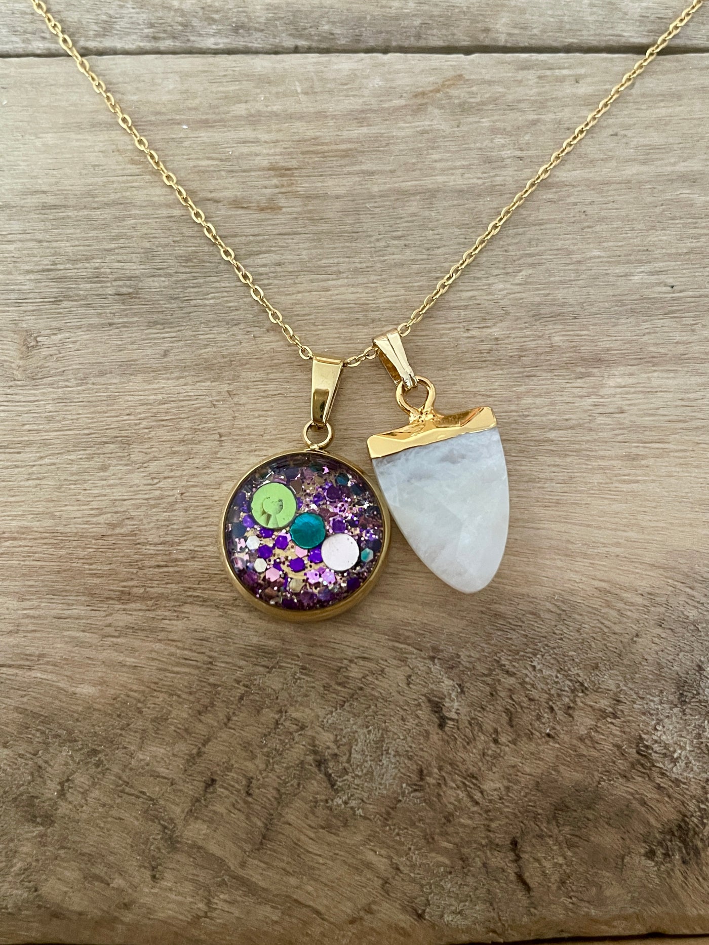 Collier simple doré PIERRE DE LUNE Chakra gorge