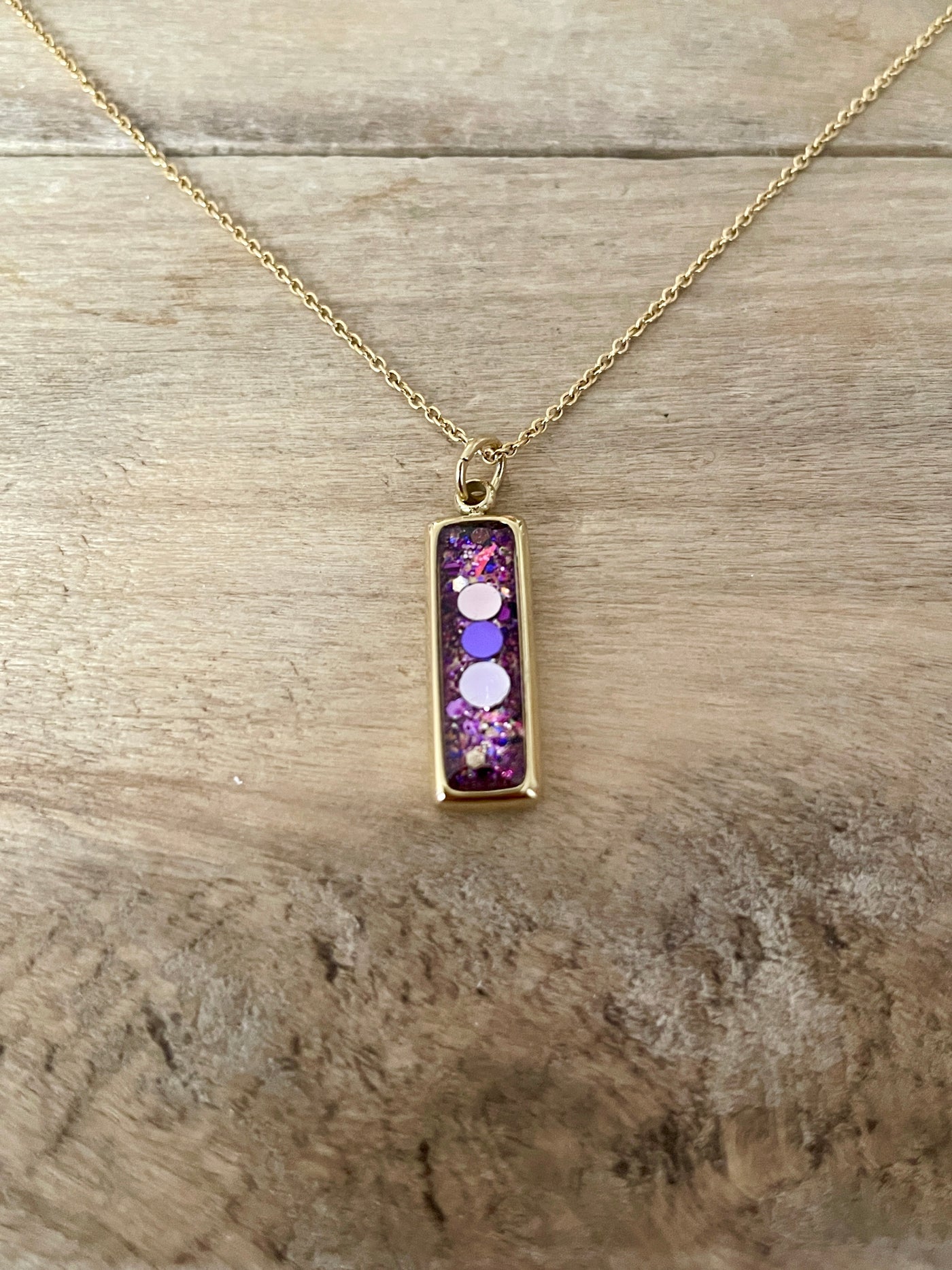 Collier simple doré RECTANGLE Détachement amoureux