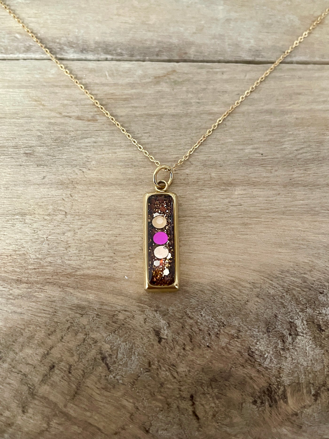 Collier simple doré RECTANGLE Je mérite