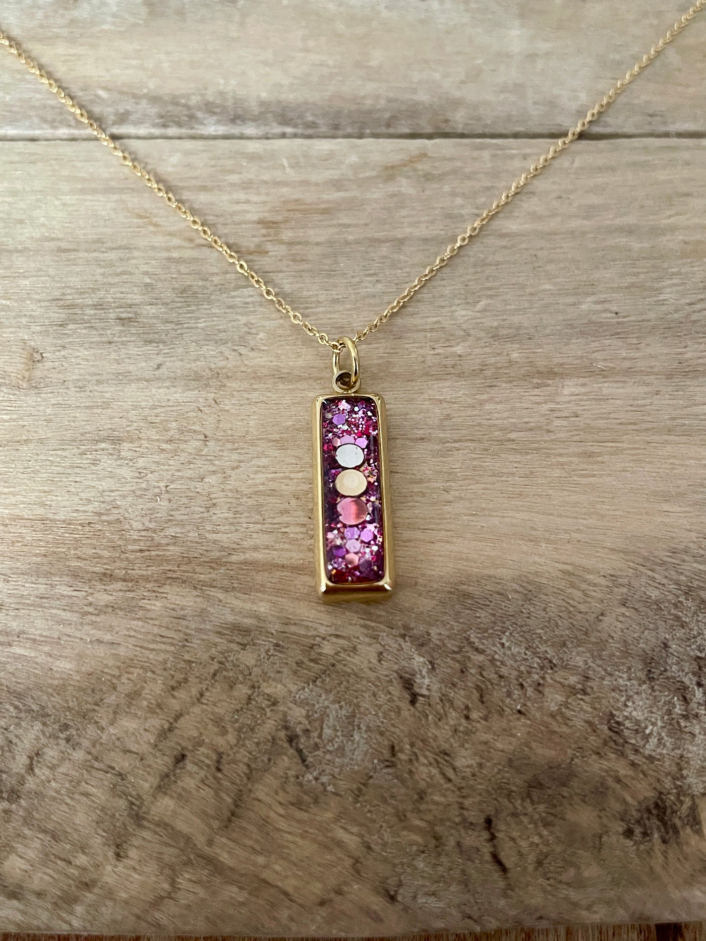 Collier simple doré RECTANGLE Féminin sacré