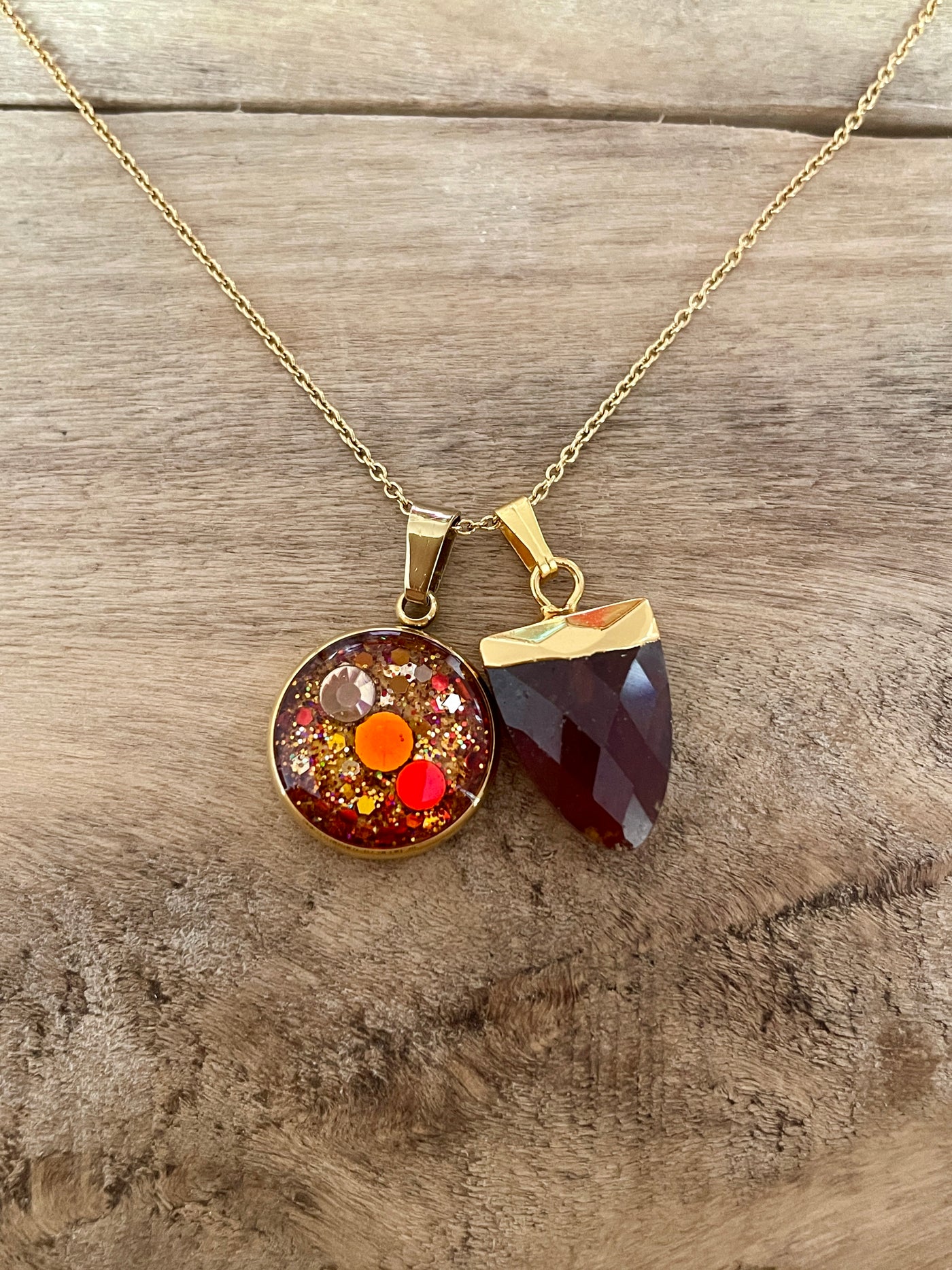 Collier simple doré PUMPKIN FALL GRENAT Amour de soi