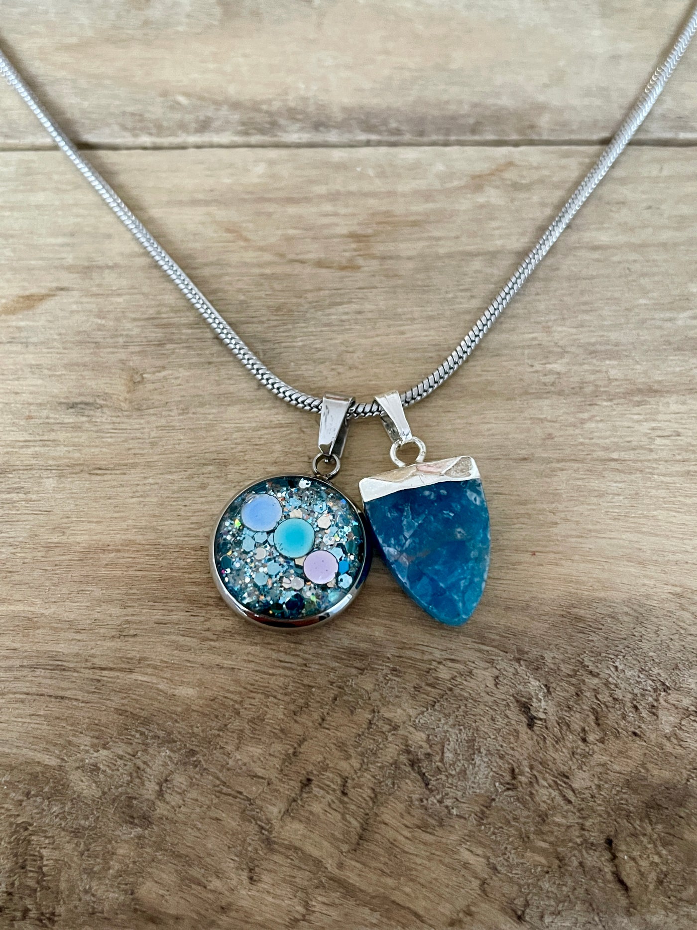 Edition "Fin de cycle" couleur médéore et pierre aléatoire