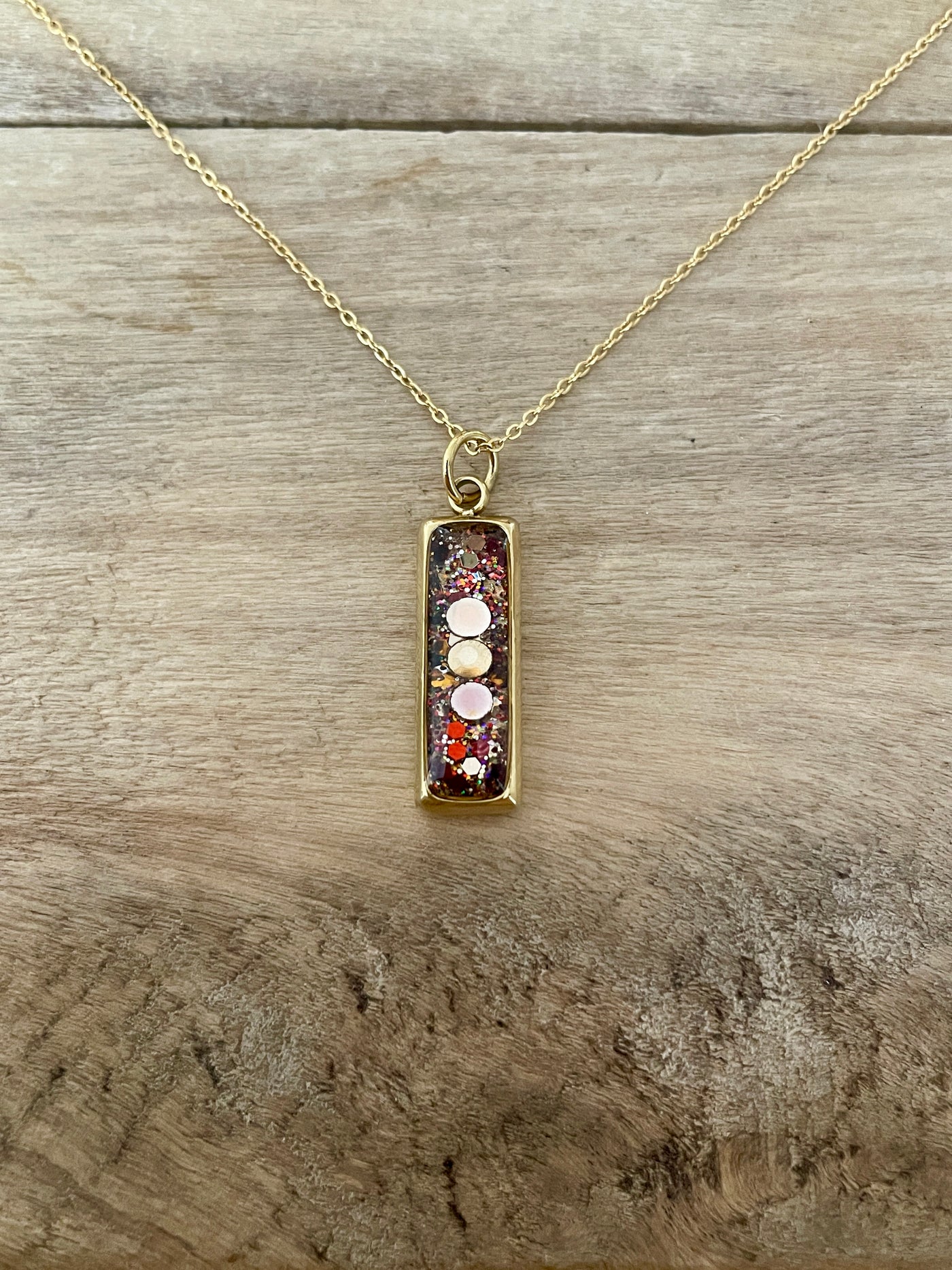 Collier simple doré RECTANGLE La flamme d'ankaa