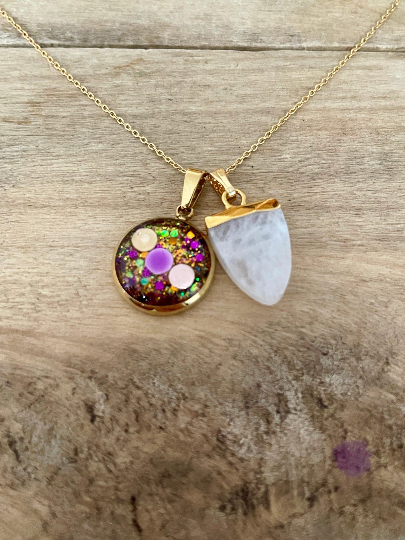 Collier simple doré PIERRE DE LUNE Image de soi