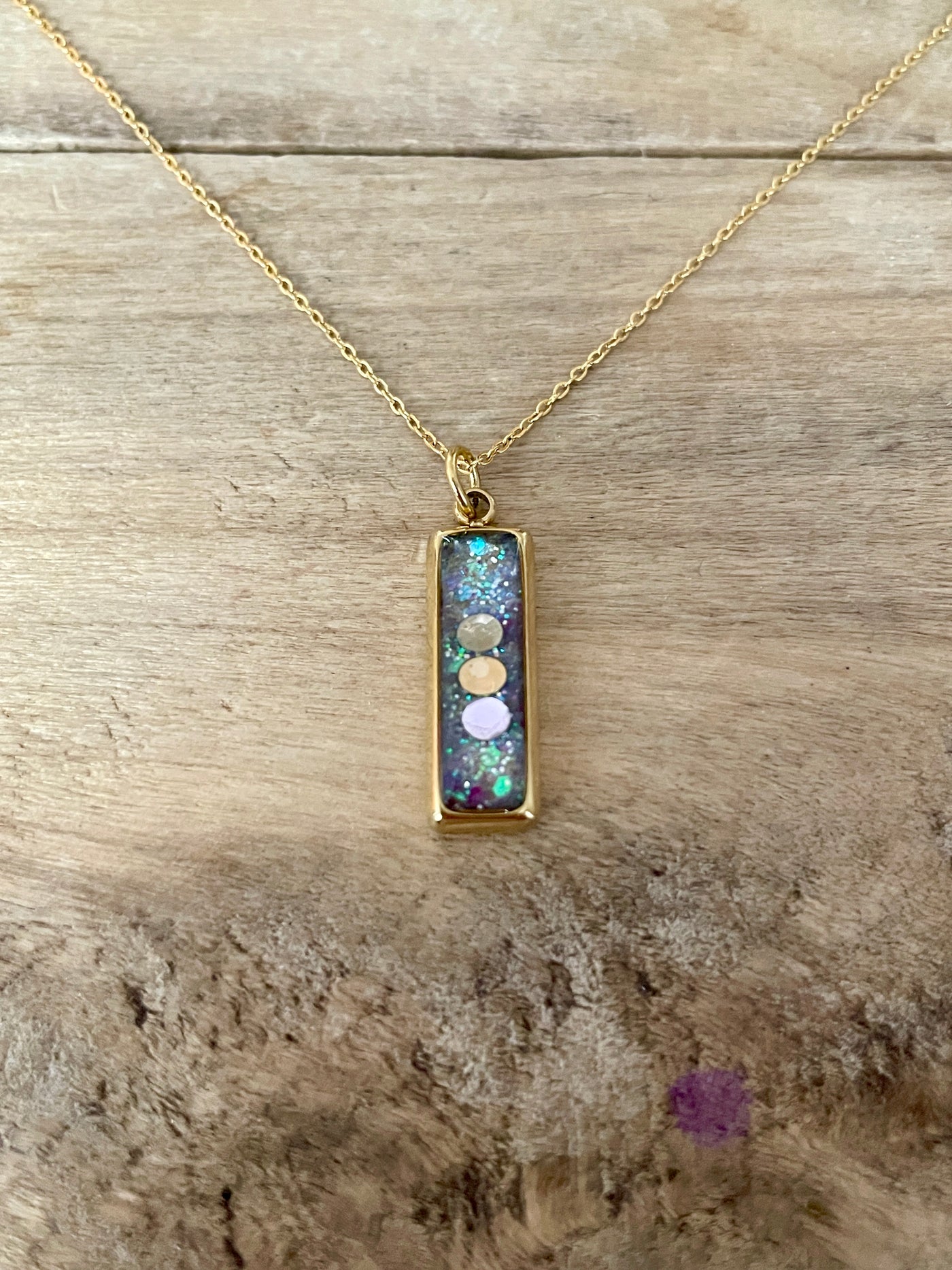 Collier simple doré RECTANGLE Hypersensibilité