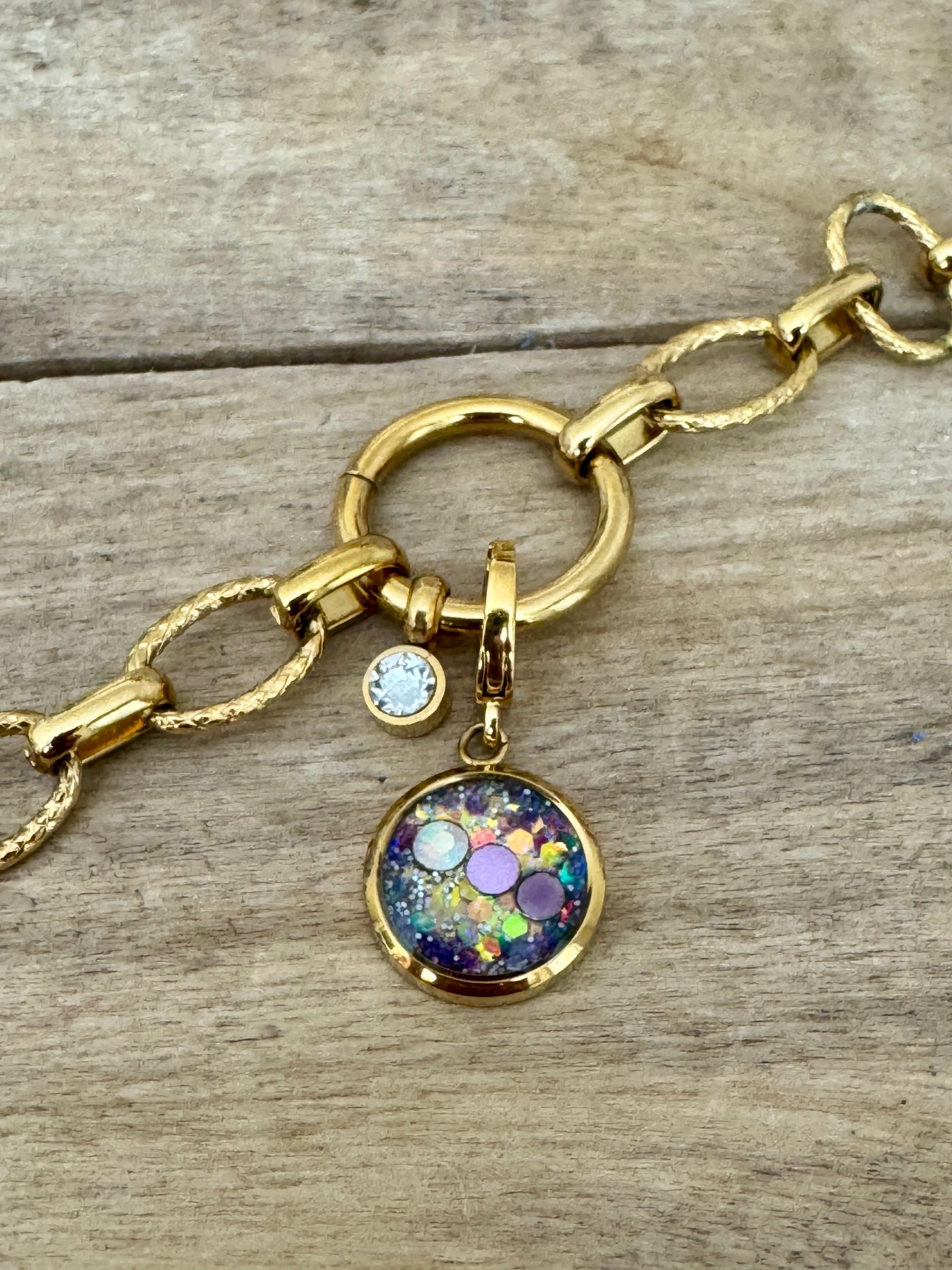 Charm doré Lignée familiale (vendu sans bracelet)