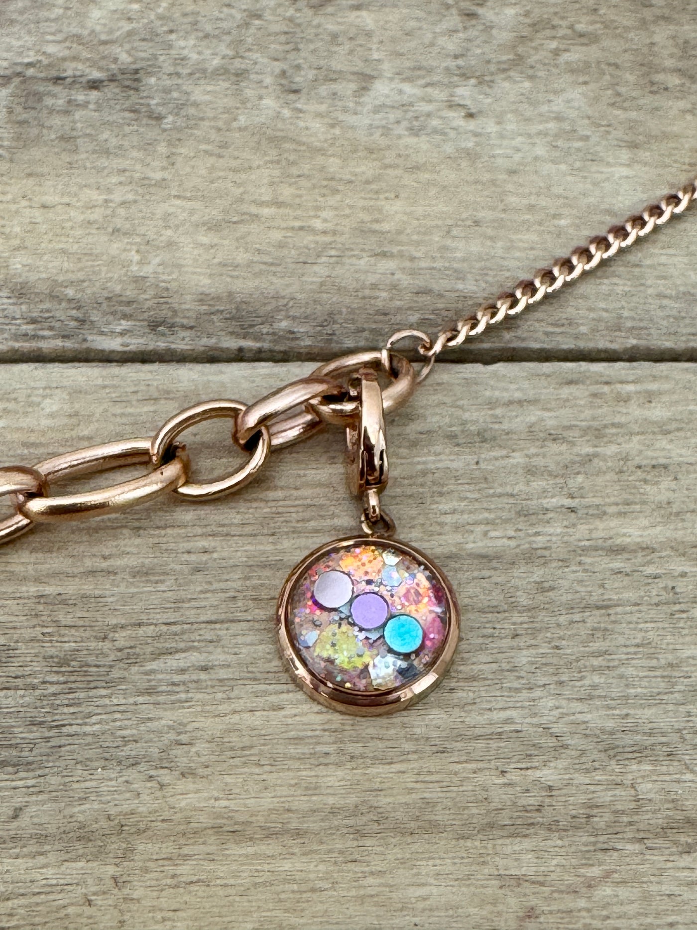 Charm or rose Déblocage du 3ème oeil (vendu sans bracelet)