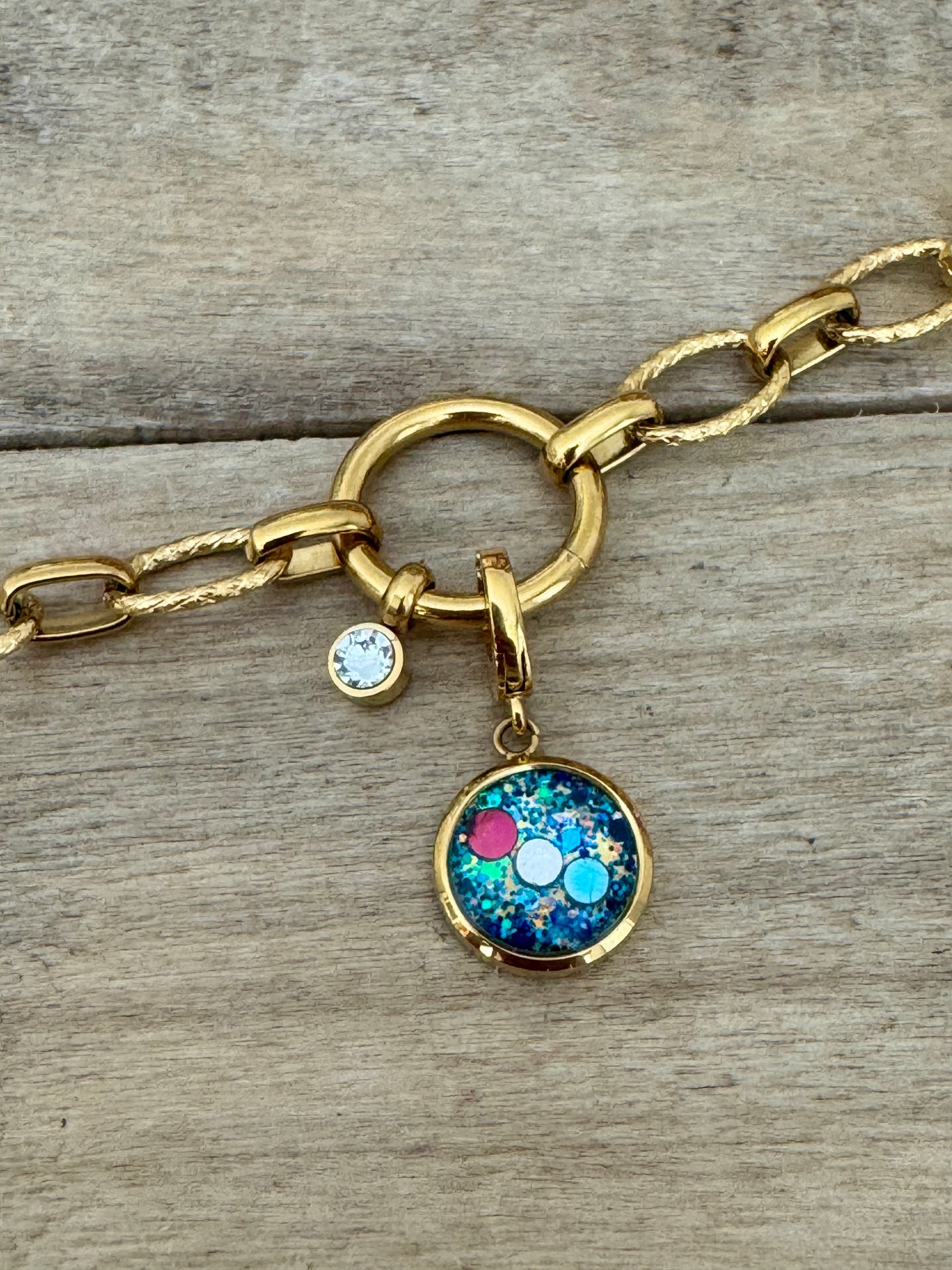 Charm doré Ras le bol (vendu sans bracelet)