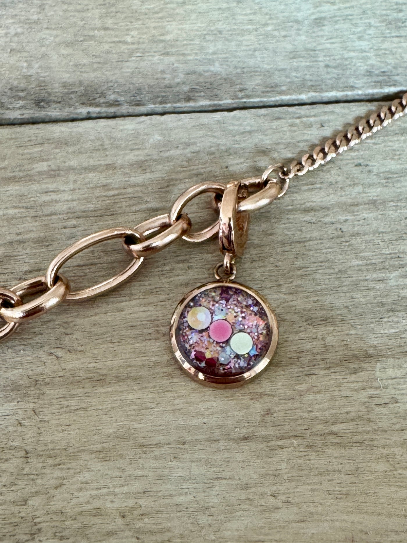 Charm or rose Procréation (vendu sans bracelet)