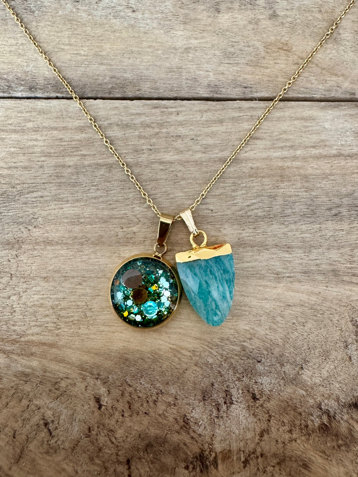 Collier simple doré AMAZONITE Spirale négative