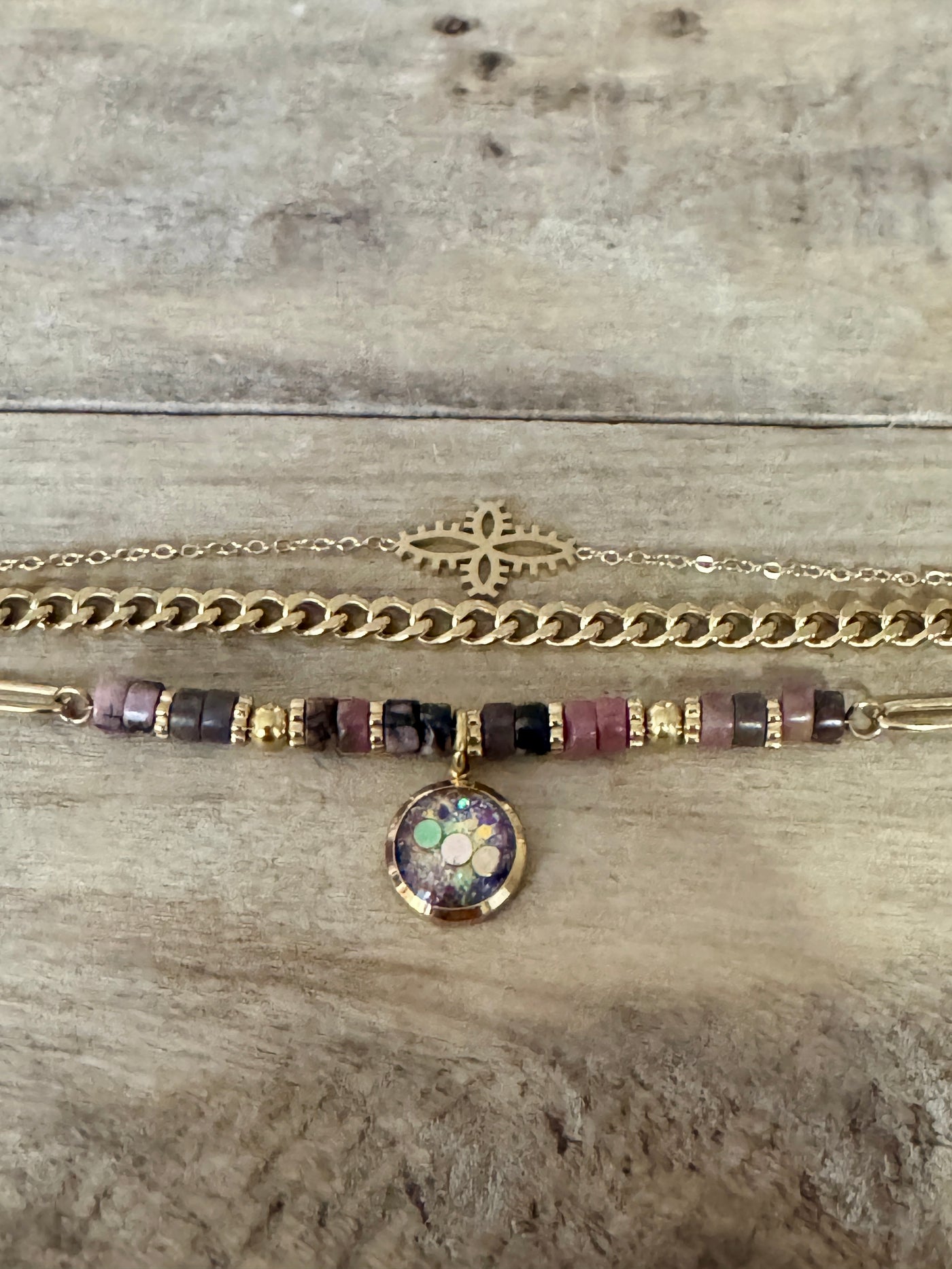 Bracelet doré Maison Moretti X Les Médéores d'Ankaa Rhodonite Phénix