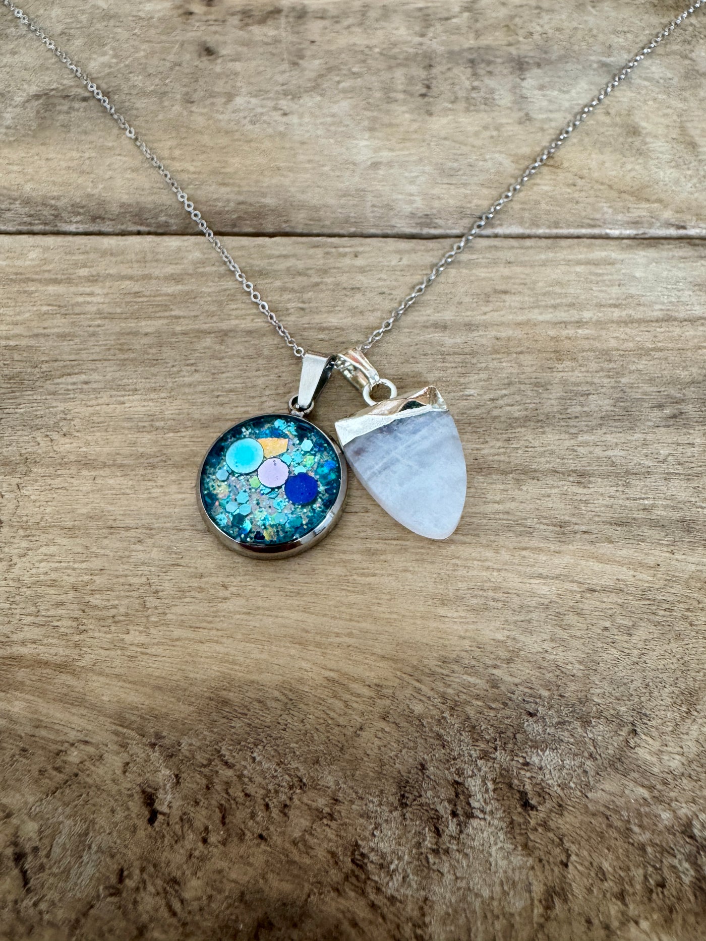 Collier simple argenté PIERRE DE LUNE Nuit noire de l'âme