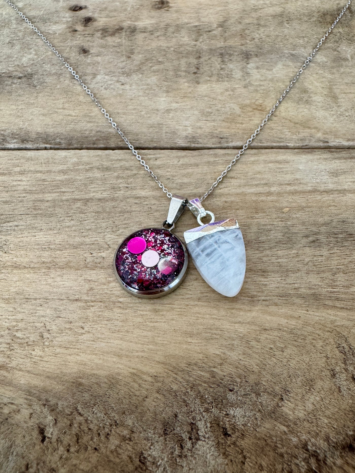 Collier simple argenté PIERRE DE LUNE Déblocage du noeud bloquant du moment