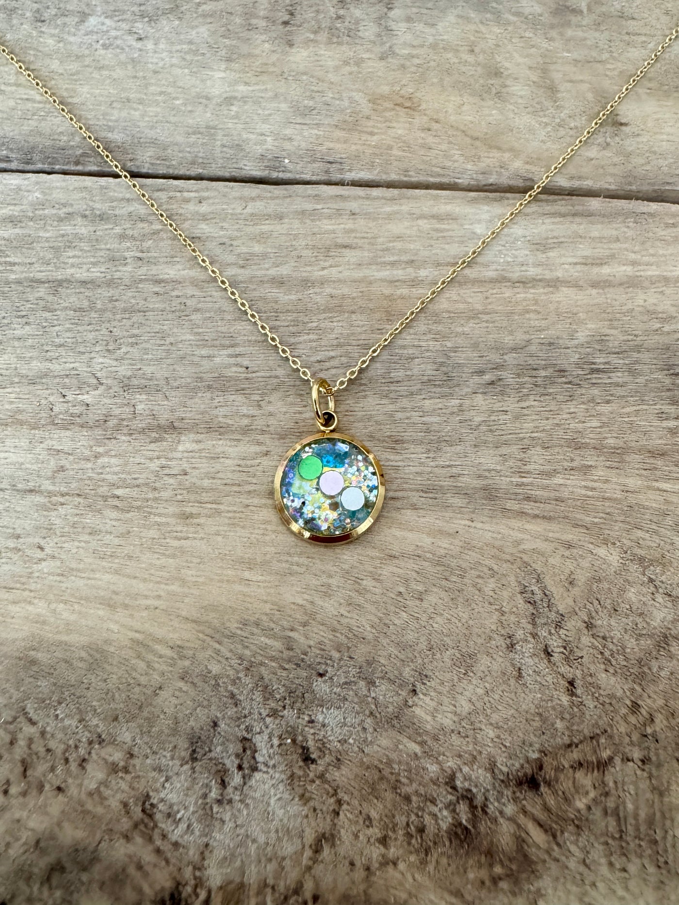 Collier simple doré ADO Chakra coeur