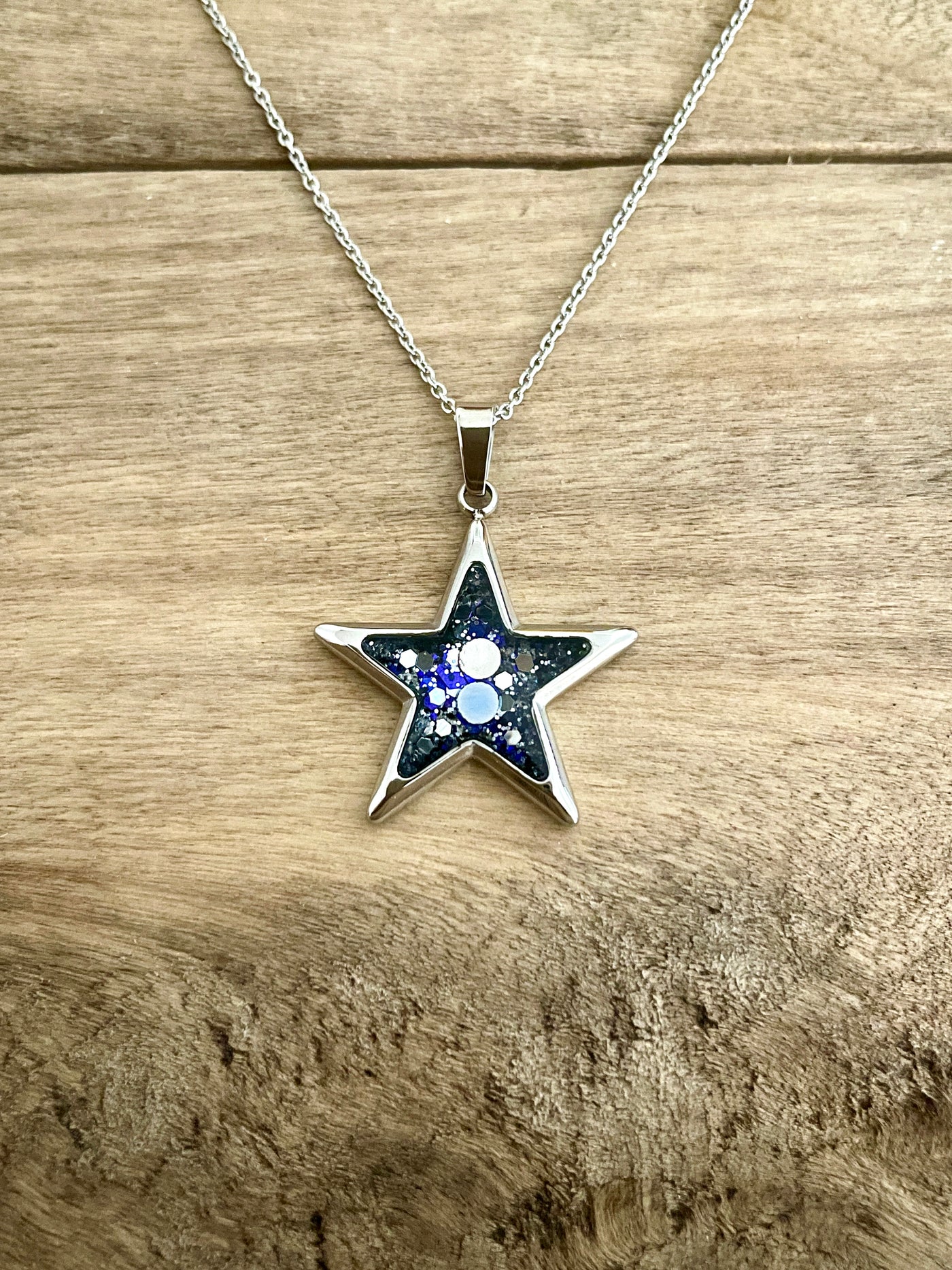 Children's silver necklace Star Anxieties and fears