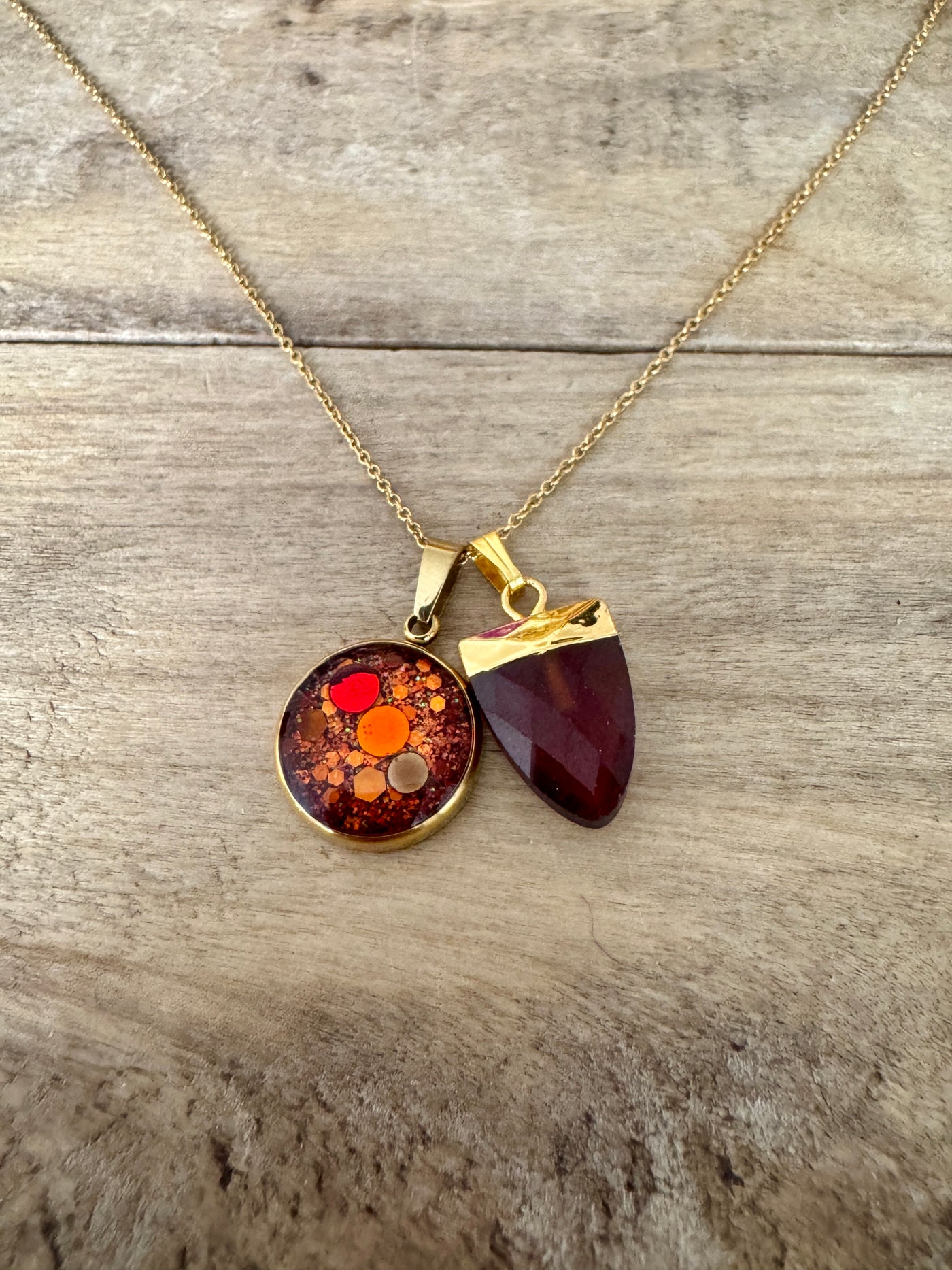 Collier simple doré PUMPKIN FALL GRENAT Je mérite