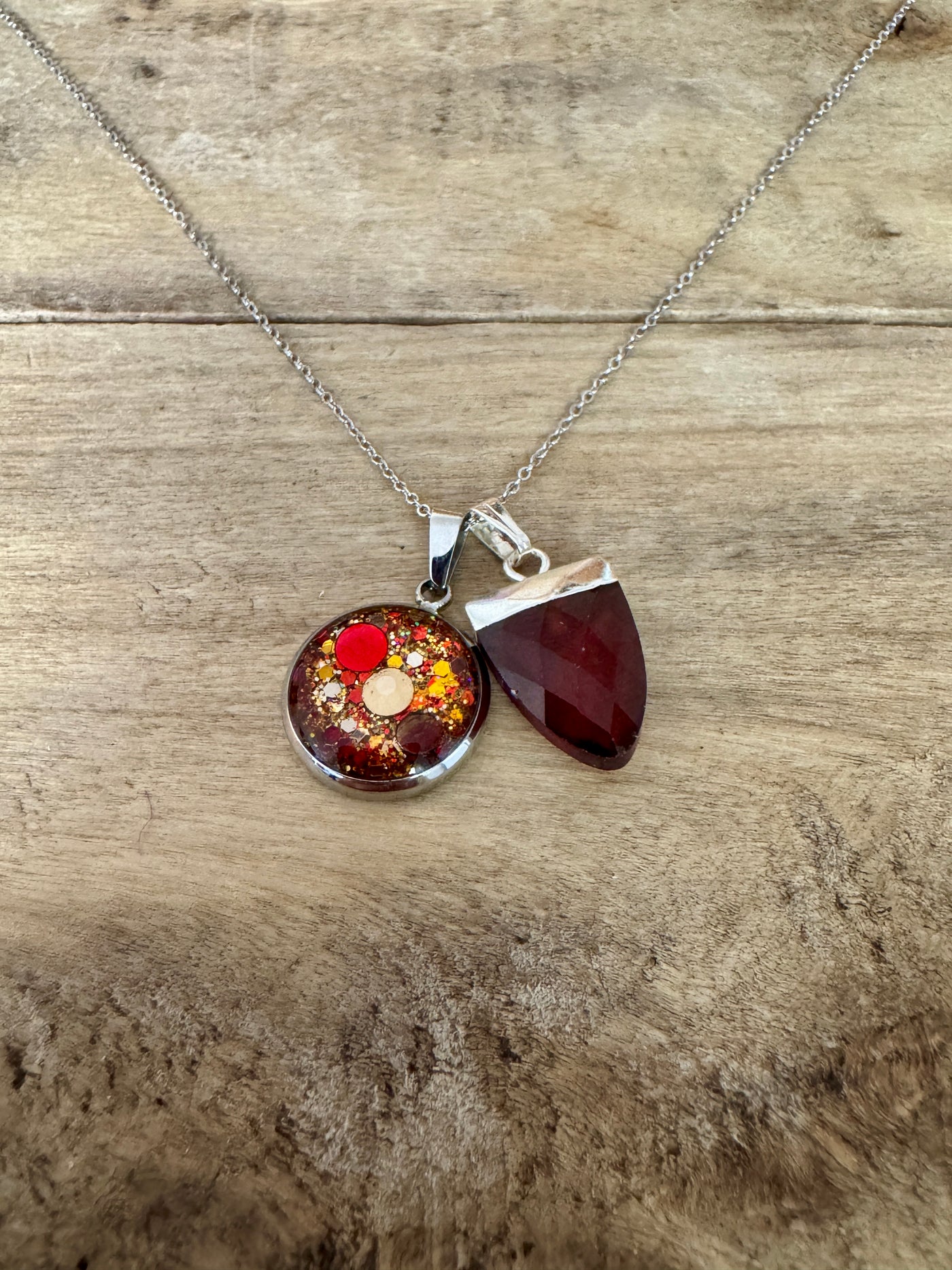 Collier simple argenté PUMPKIN FALL GRENAT Nettoyage du plexus