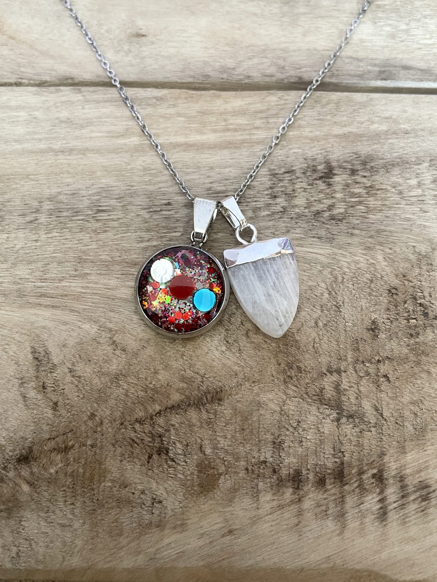 Simple silver MOONSTONE necklace Evolve