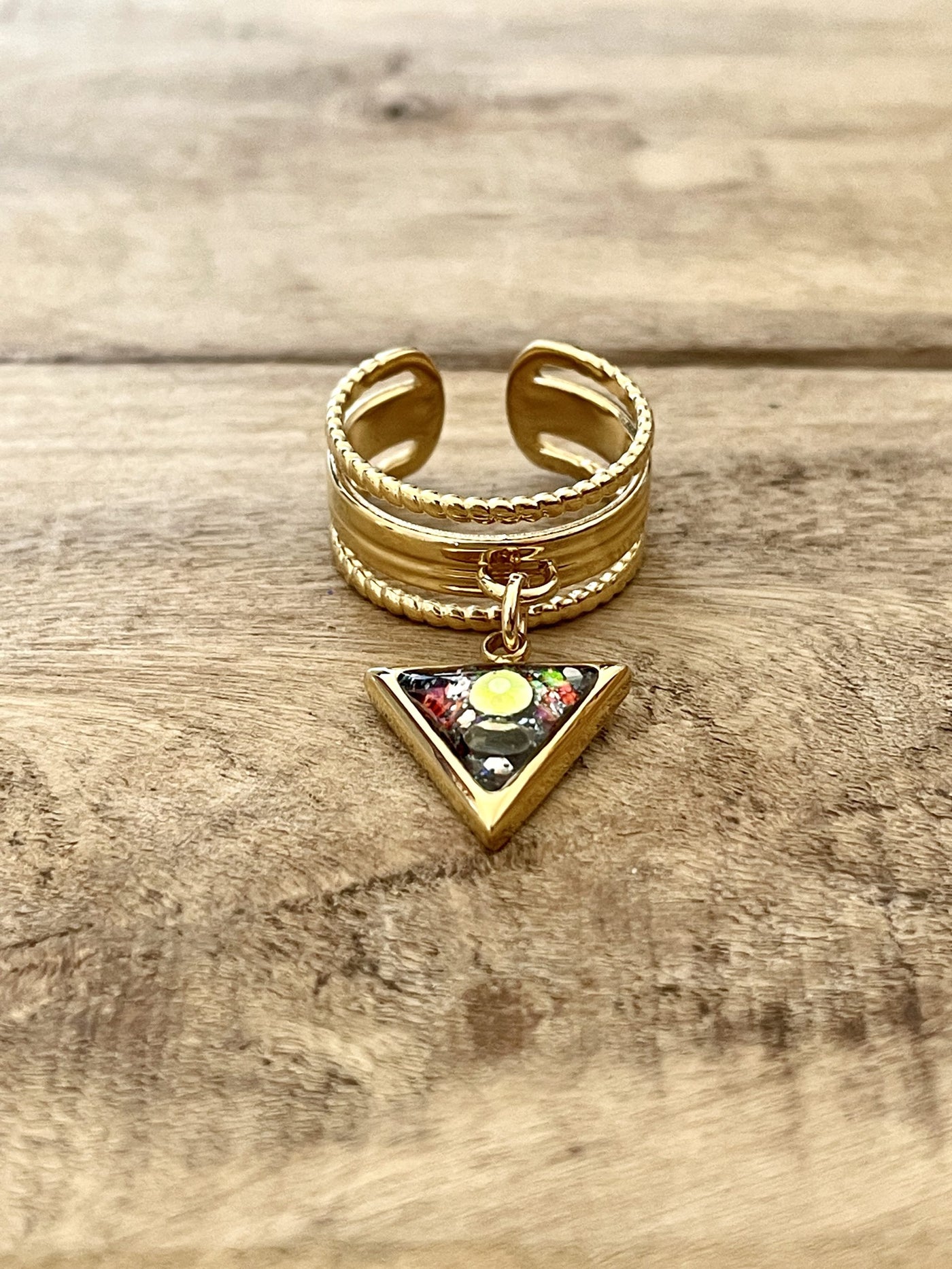 ALMA gold triangle Evolve ring